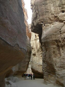 Грандиозный каньон, ведущий в Петру. Иордания, фото
